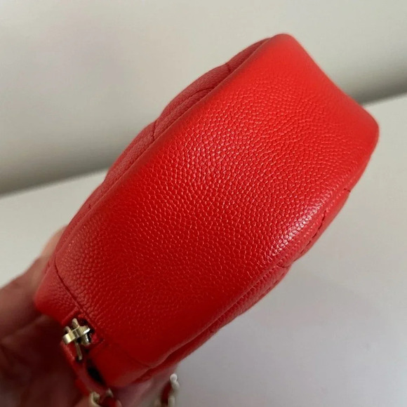 Chanel Round Clutch Mini Bag Chain Quilted Red Caviar Silver Hardware 26 series - Picture 11 of 13